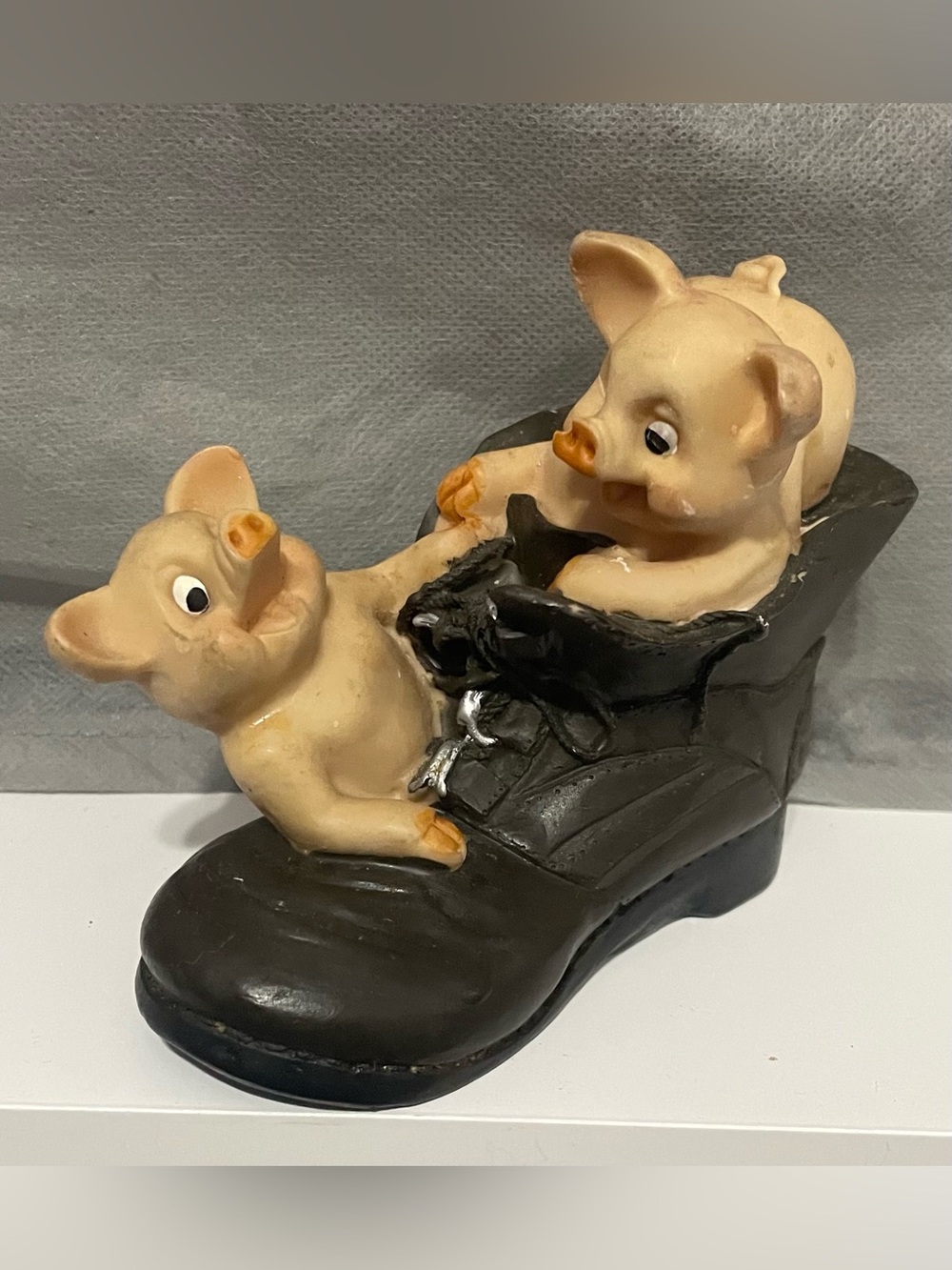 Kids Shoe Planter with Beige Pig Duo